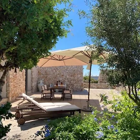 La Dependance Villa
